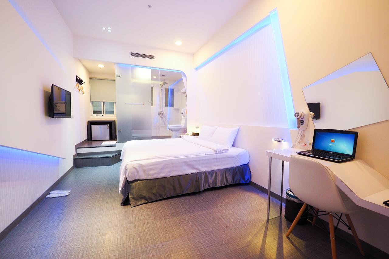Galaxia Business Hotel Тайчжун Экстерьер фото