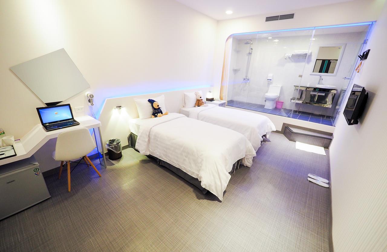Galaxia Business Hotel Тайчжун Экстерьер фото