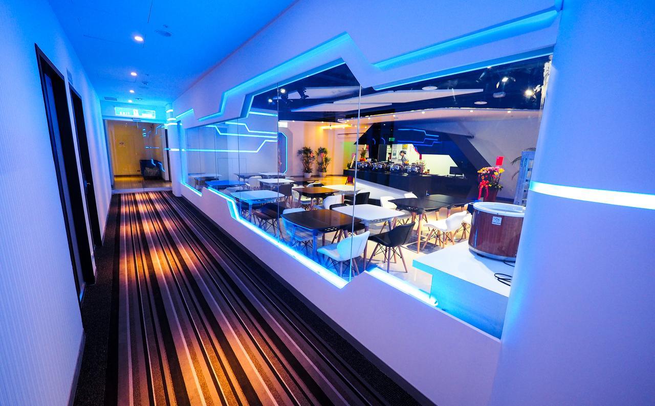 Galaxia Business Hotel Тайчжун Экстерьер фото
