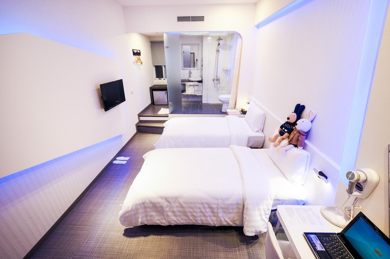 Galaxia Business Hotel Тайчжун Экстерьер фото