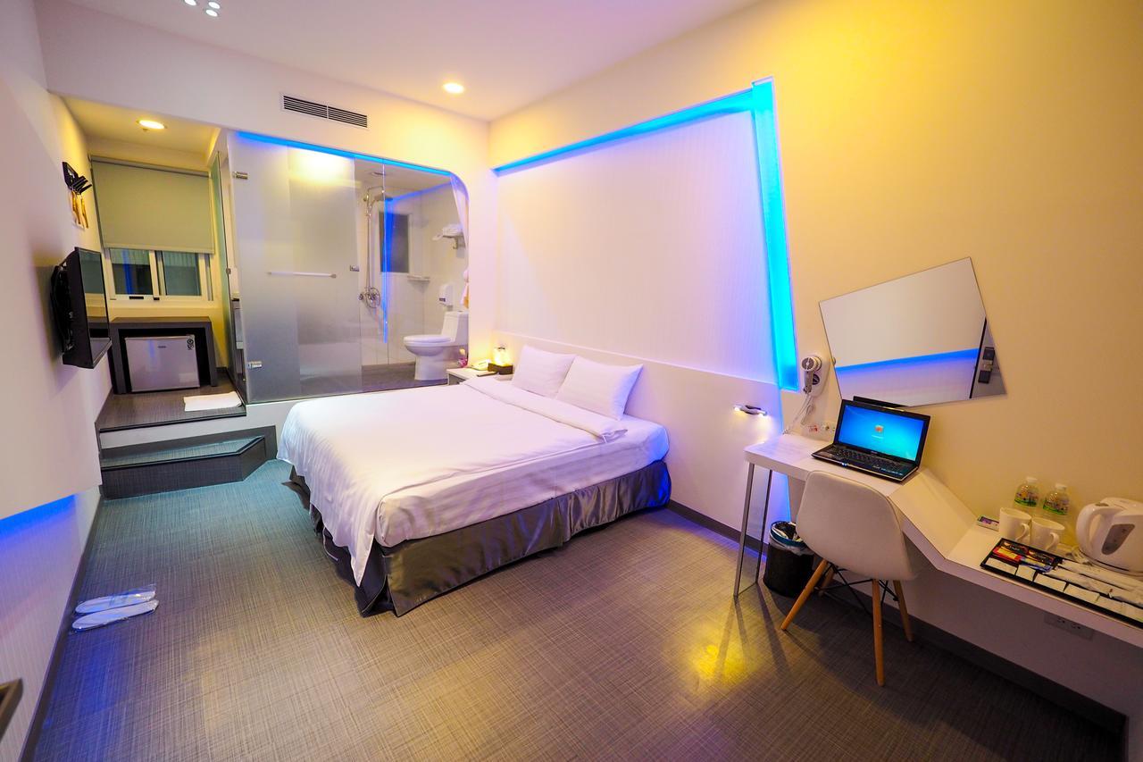 Galaxia Business Hotel Тайчжун Экстерьер фото