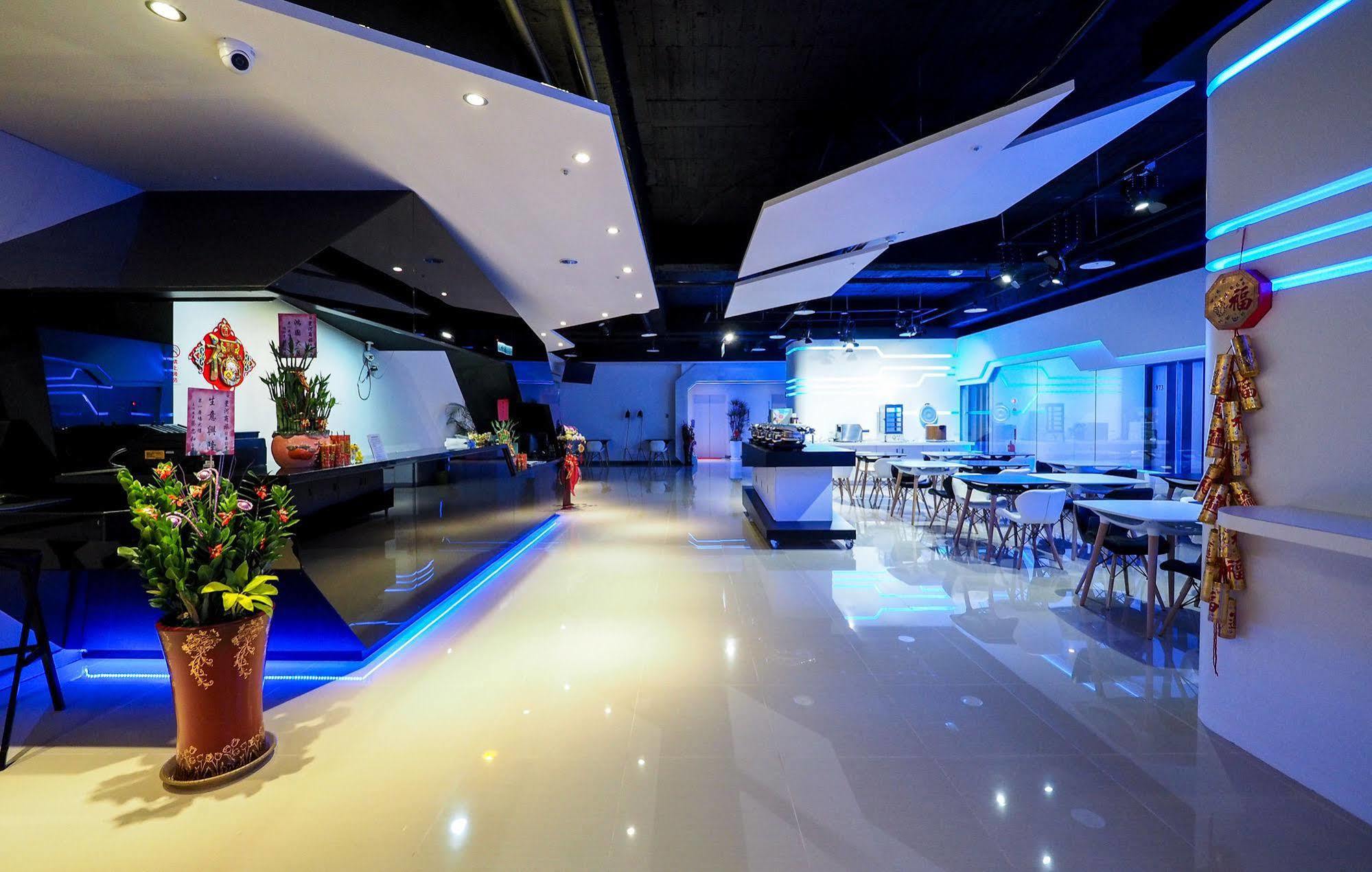 Galaxia Business Hotel Тайчжун Экстерьер фото