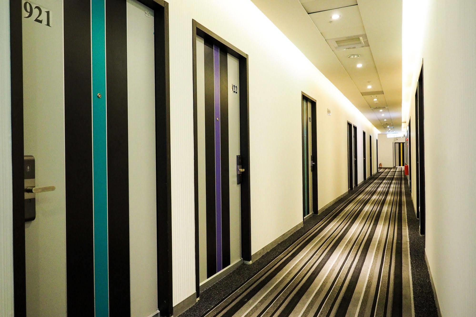 Galaxia Business Hotel Тайчжун Экстерьер фото