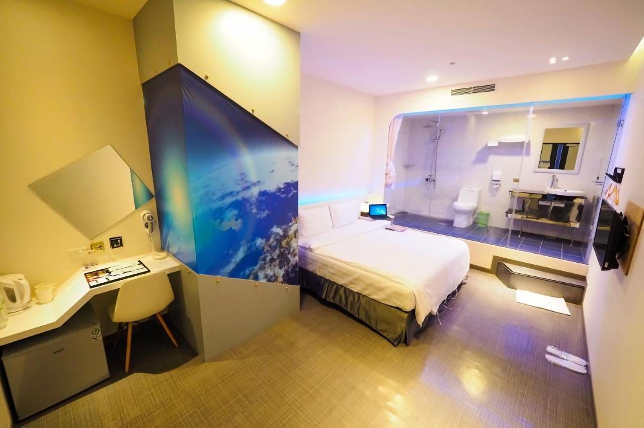 Galaxia Business Hotel Тайчжун Экстерьер фото